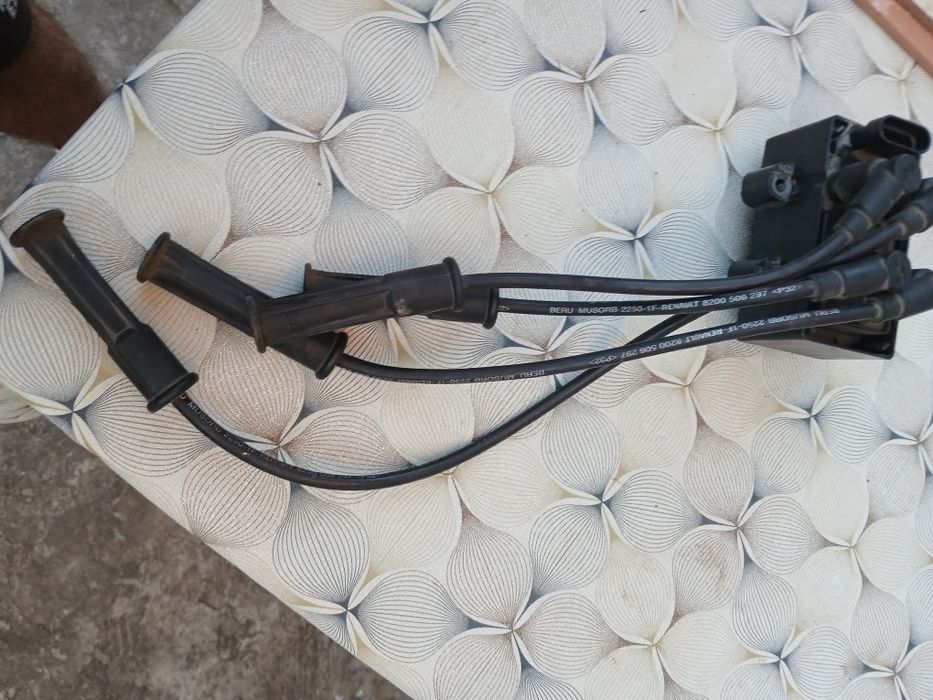 Bobină inducție plus fise bujii Logan 1.4