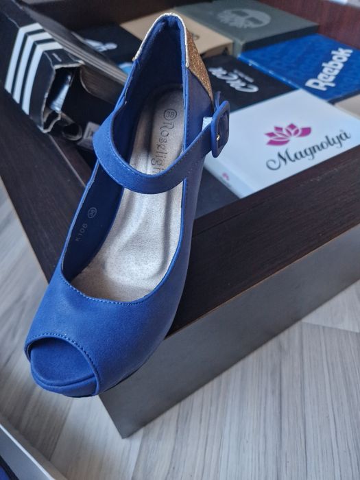 Обувки на платформа с брокат