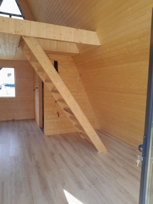 Cabane A Frame construite din structura de lemn