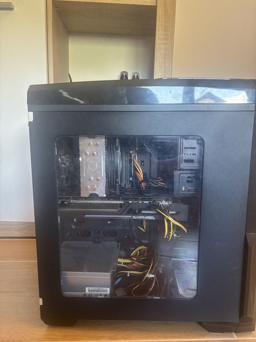 PC  gaming ieftin i5 7400 / Placă video 8GB / SSD 500GB + HDD 1TB