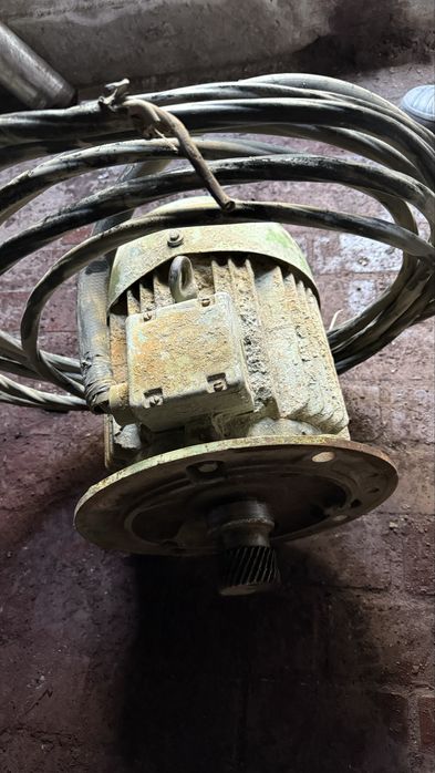 Электро двигатель б/у