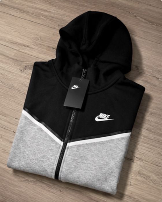 Продам Nike Tech Fleece серая