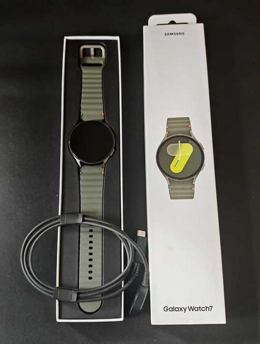 Samsung Galaxy Watch 7 44mm LTE (+подарък каишка по избор)