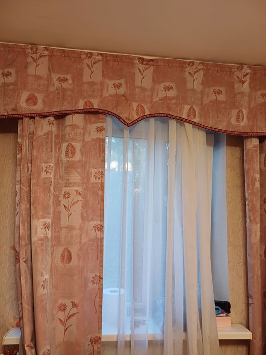 Срочно продам шторы с тюлью
