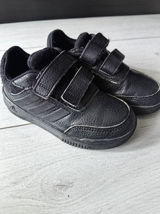 Маратонки адидас