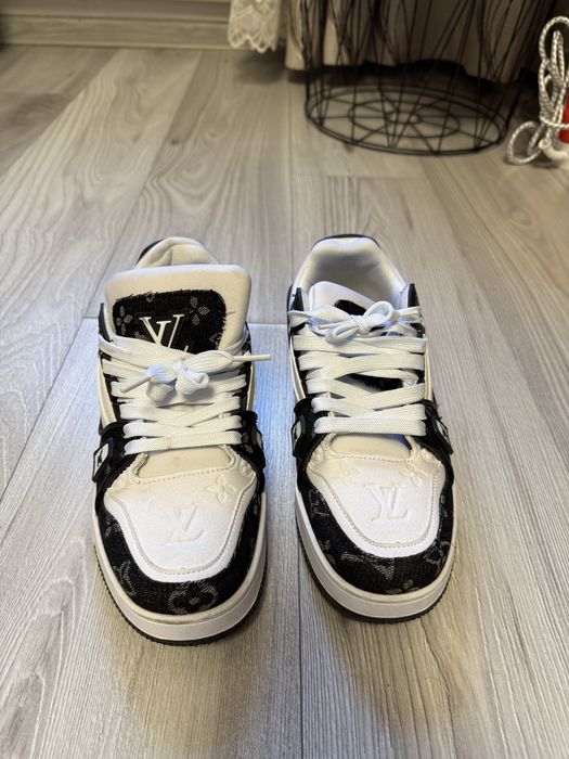 Lv trainer nr 41 de vanzare