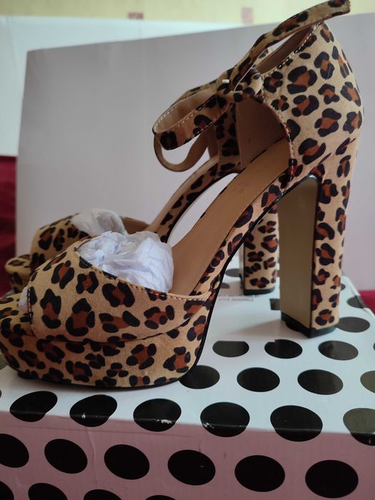 Дамски сандали shoe box