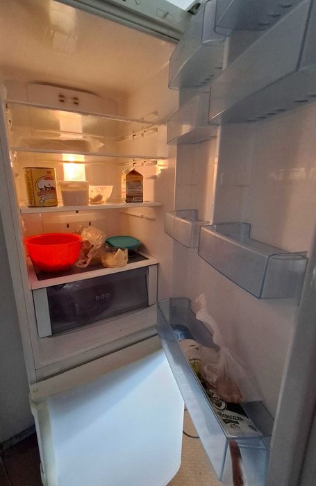 Продам холодильник