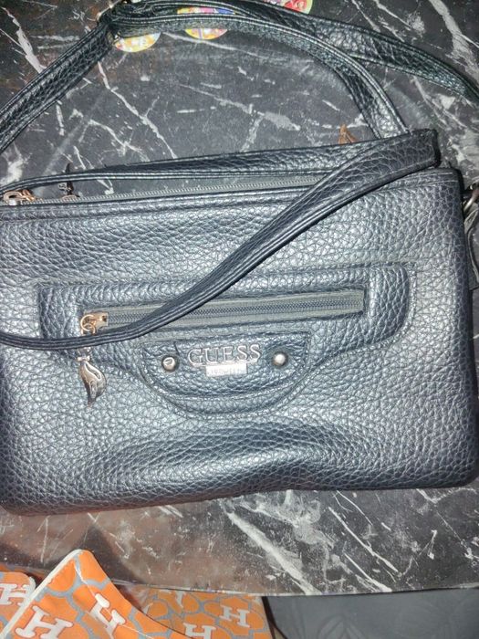 Продаётся сумка Guess