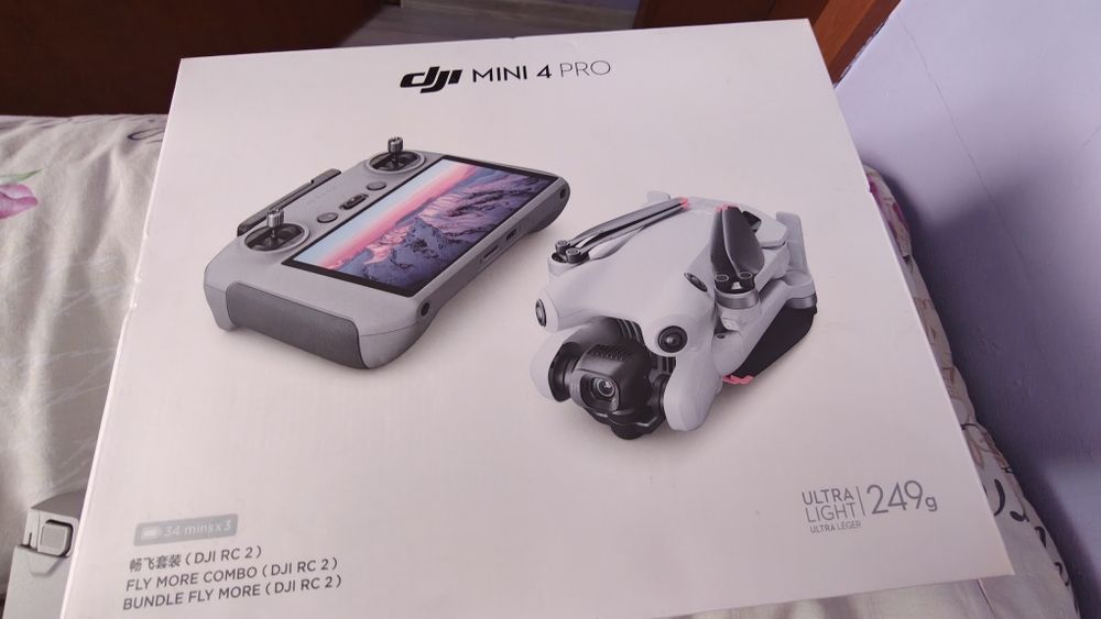 DJI mini 4 pro fly more combo( rc 2 ) със микро СД карта 128 gb