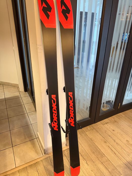 Nordica Enforcer 94 179 cm + legaturi Tyrolia Attak 14