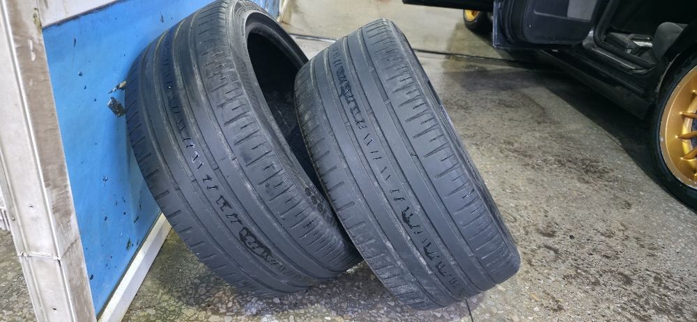 Шины летние, пара.