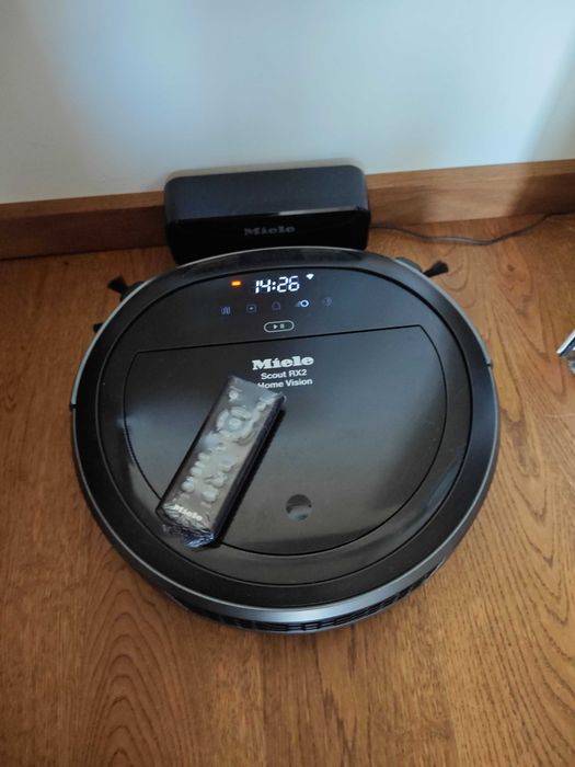 Miele Scout RX2 прахосмукачка робот в отлично състояние