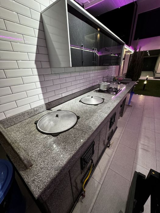 Продаётся Евро дача, на Чарваке 4-сотки