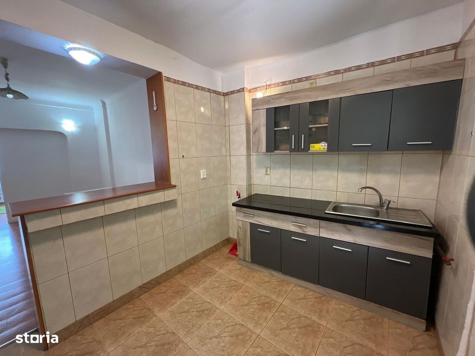 Calarasilor- Piata Muncii, vila 8 camere singur curte si teren 197 mp,
