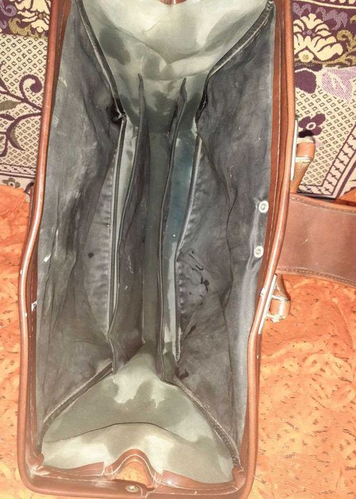 Продам портфель баул