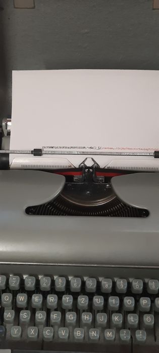 Mașină de scris Torpedo impecabilă