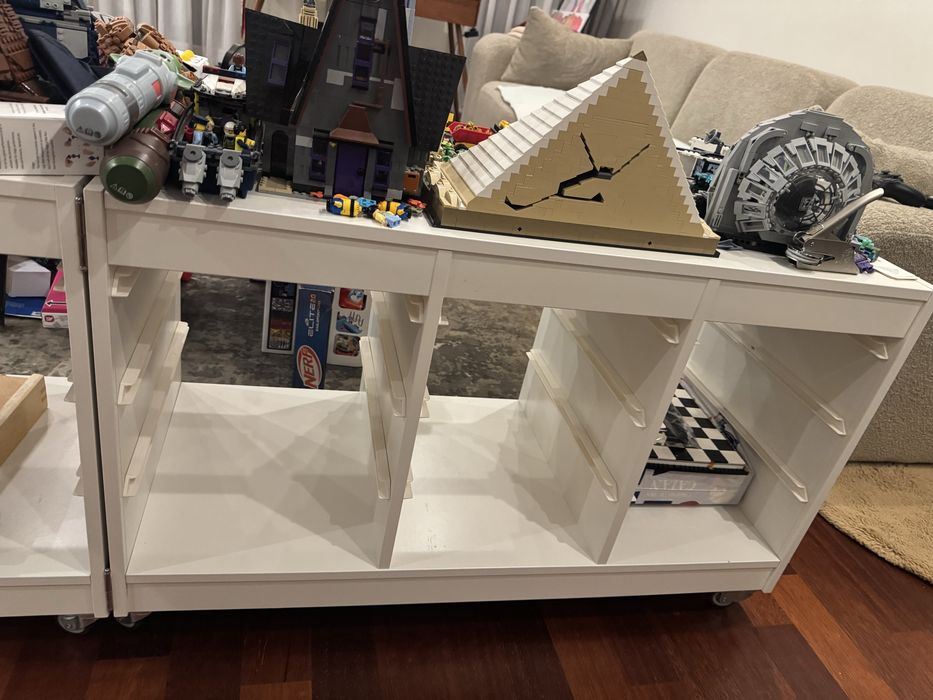 2xAnsamblu depozitare cutii lego Ikea cu roti. 2 la pret de 1