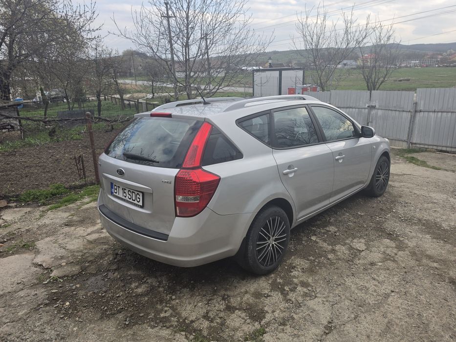Vând Kia Ceed 2012