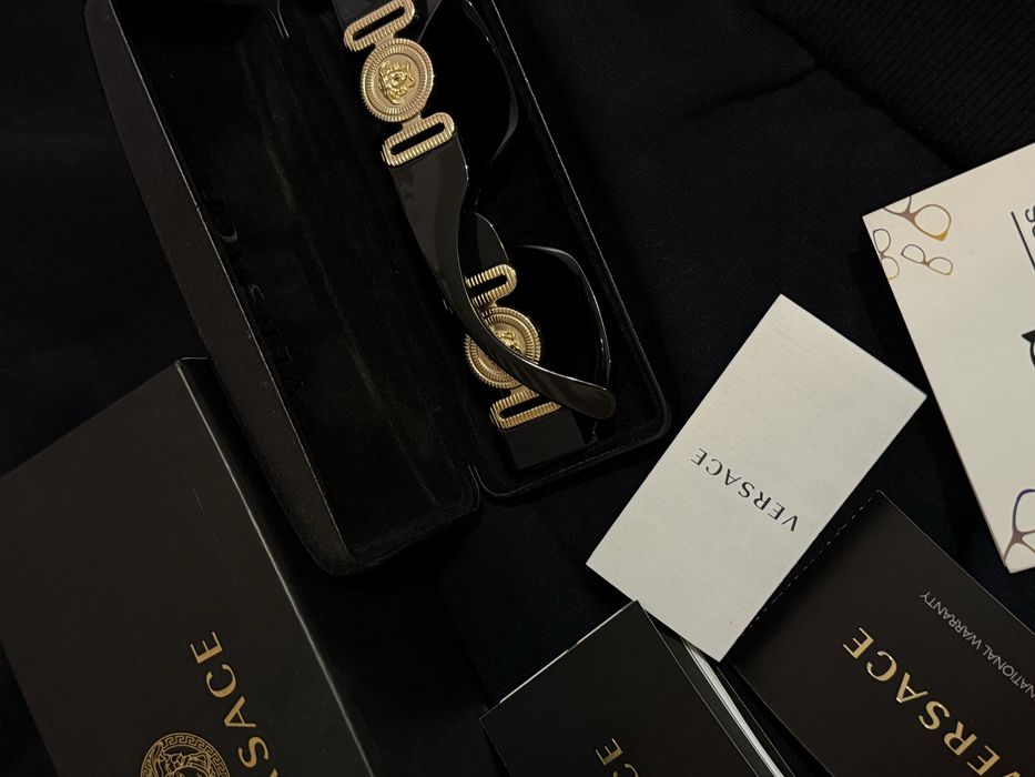 Актуални  Очила Versace