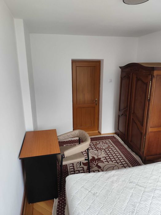 Apartament de închiriat, 2 camere + living cu bucătărie