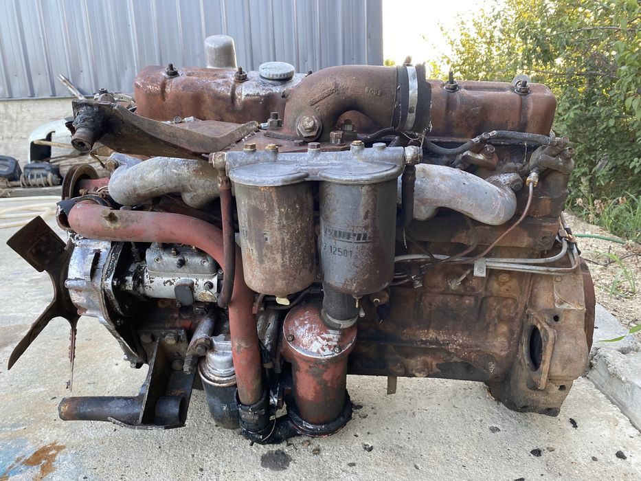 Motor Saviem/ motor tractor