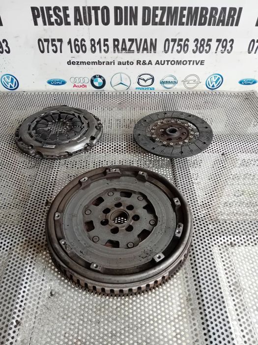 Kit Ambreiaj Volanta Masa Dubla Dacia Duster 1.5 Dci 4X4 6+1 Trepte An 10-17 Cod 302052316R Probata