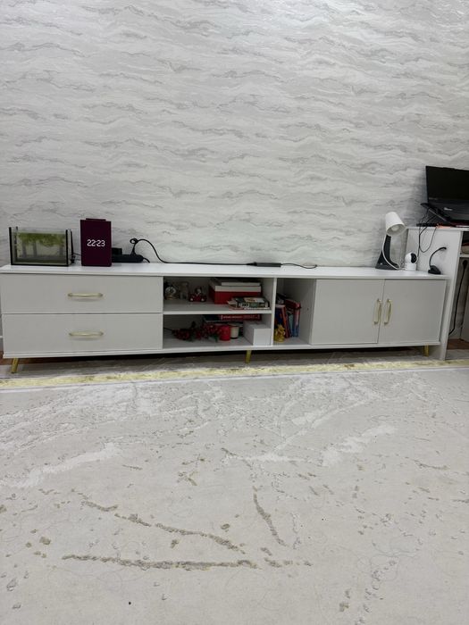 Продается тумба под телевизор