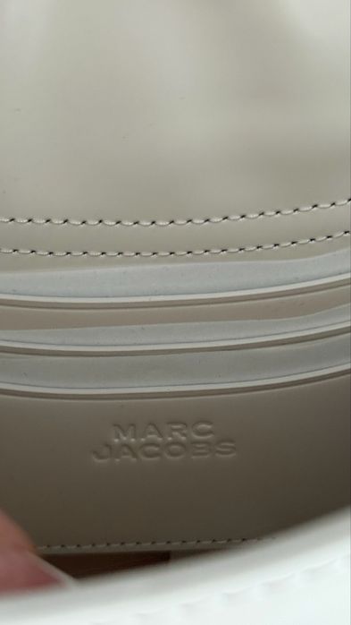 Marc Jacobs bag the clip claw medium beige