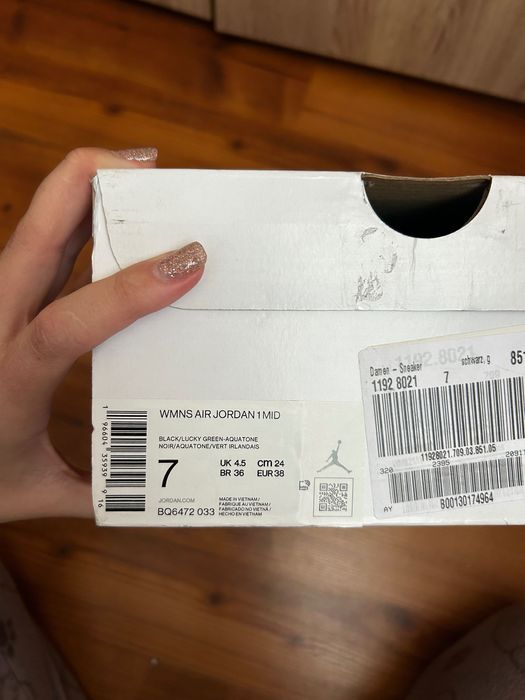 Nike Air Jordan 1MID