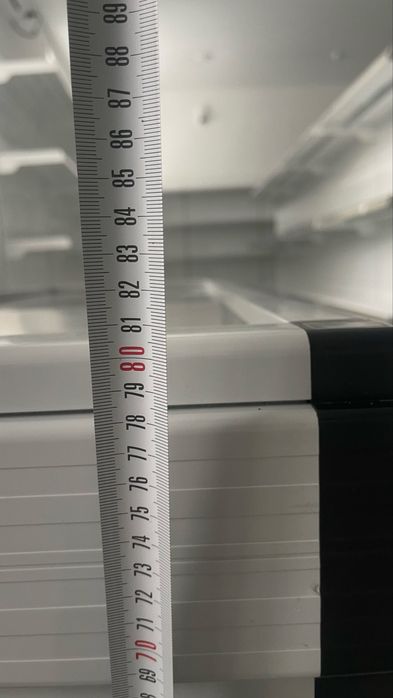 Стол для кассы.