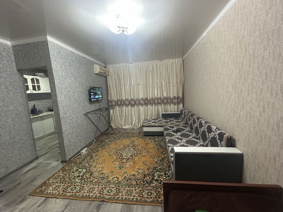 1-комнатная по суточно рядом ДК