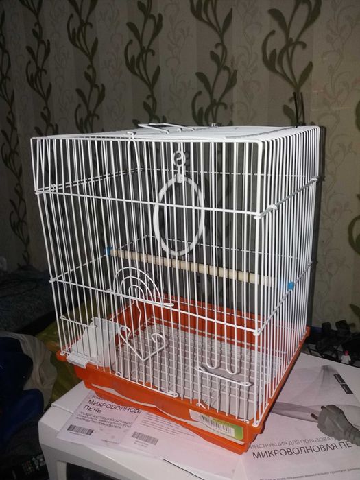Продам клетку для попугаев