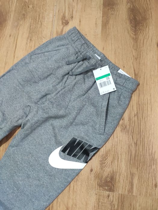 Pantaloni Nike adolescenți 13-15 ani XL (158-170cm)