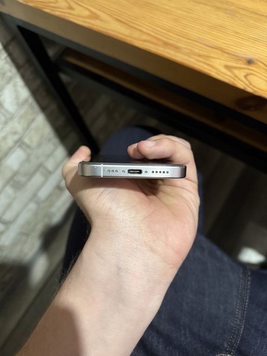 продается iphone 15 pro