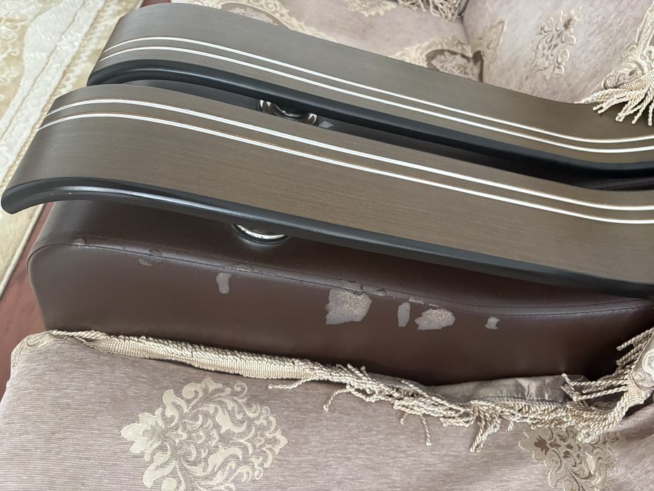 Продам диван с креслами