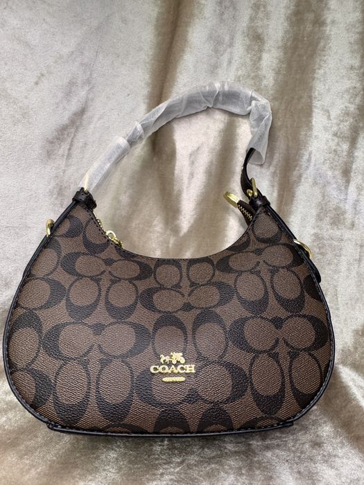 Сумка сатылады новый бәрі упаковкасымен тұр.