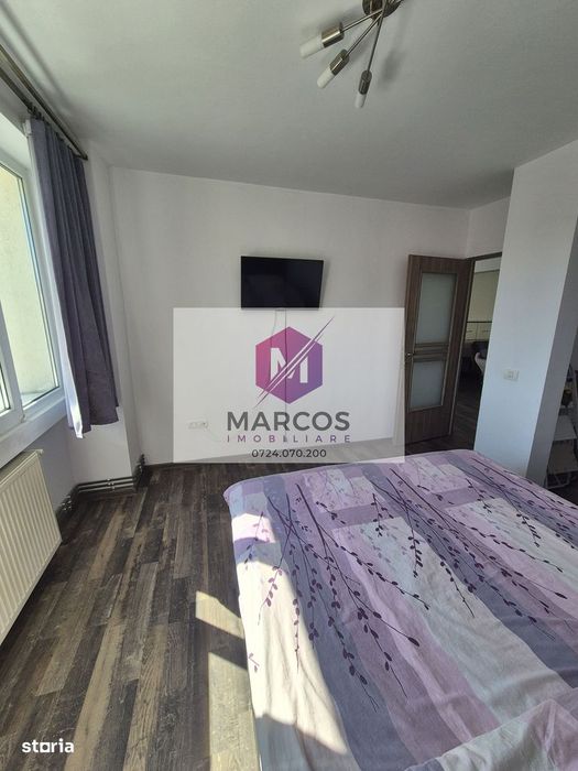 Vand apartament in centru