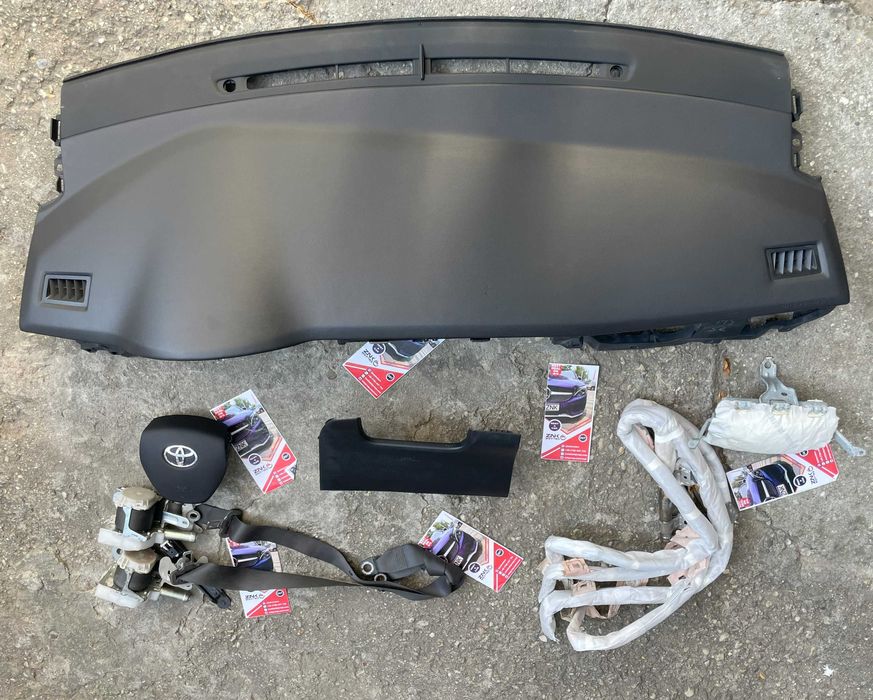 Toyota AURIS airbag volan pasager genunchi - plansa de bord - centuri