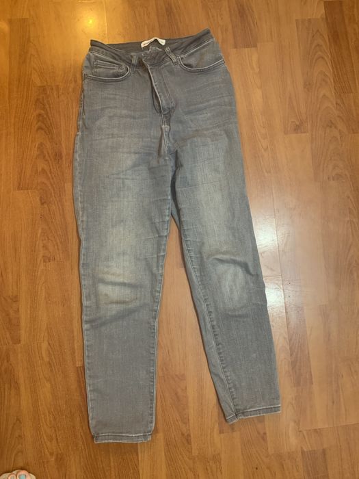 Продам джинсы M-L размер