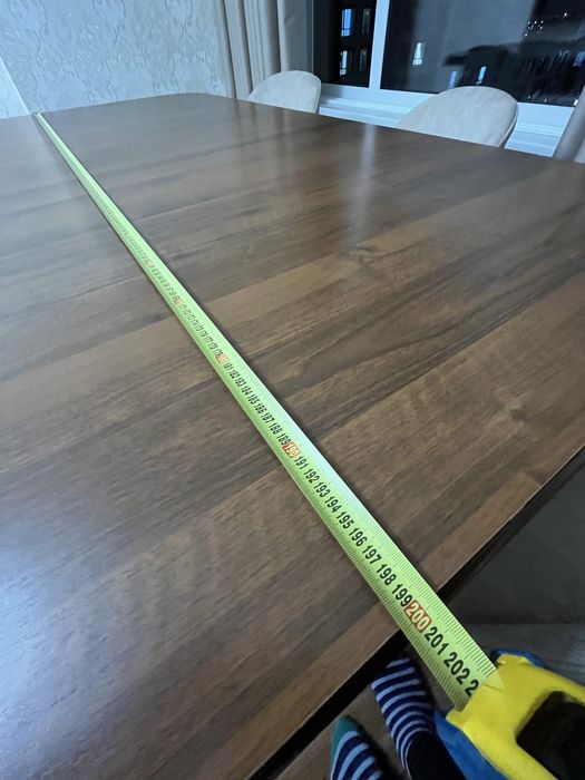 Продам широкий стол, для гостей б/у