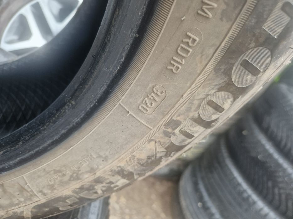 Anvelope  215 55 R16 de vară /  215 60 R16 iarnă