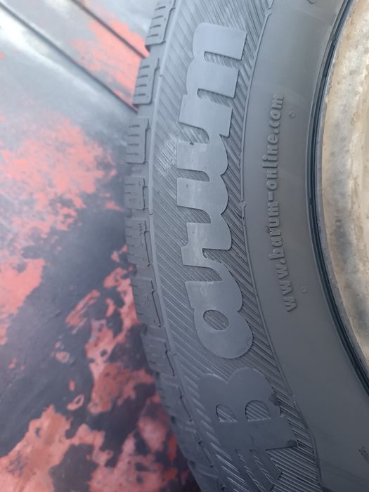 ЖЕЛ.ДЖ с гуми 205/70/15 Barum