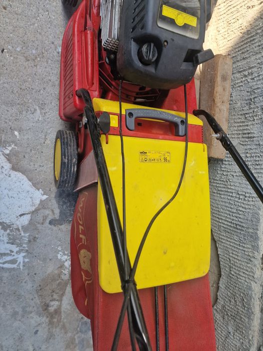 Masinan de tuns iarba pe benzina Briggs 4cp cu sac