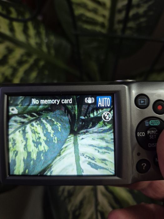 Compact digital Canon Ixus 165