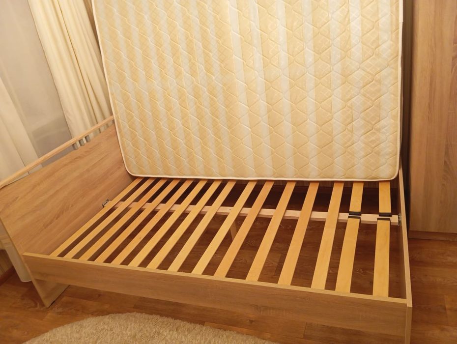 Продам кровать срочно двухспальная