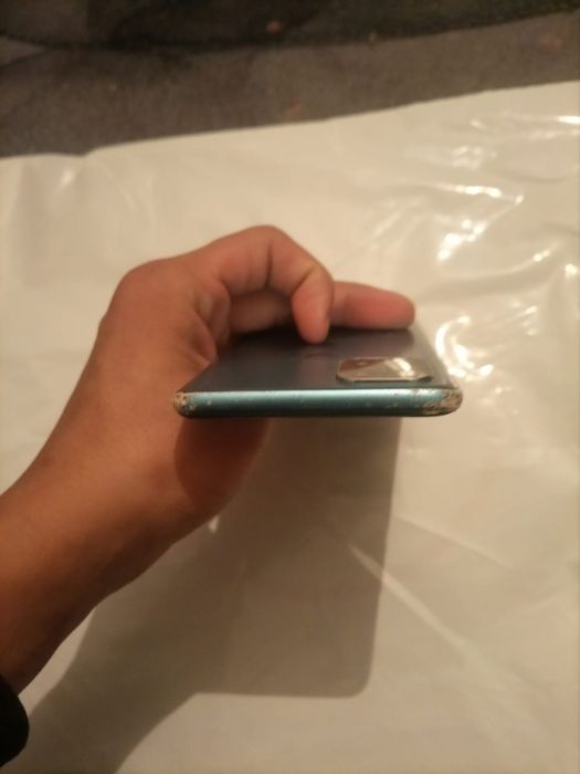 Продаю oppo 15A память 64gt