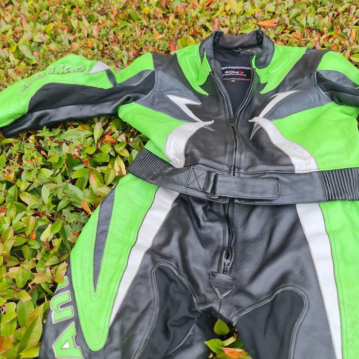 Мото яке и панталон екип естествена кожа