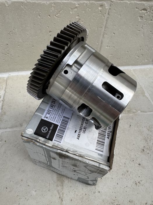 Pompă și termoflot ulei mercedes 2,2