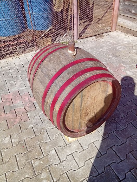 Butoi de stejar pt vin 120 l